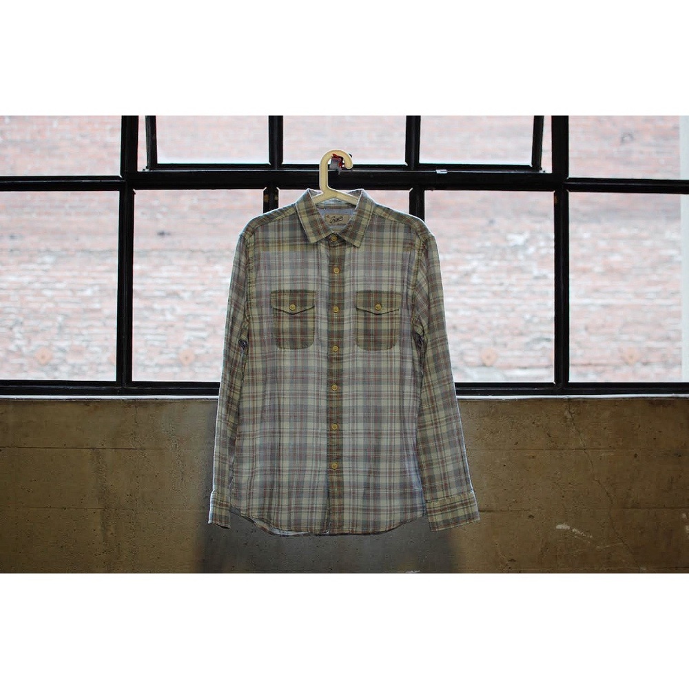 Grayers long sleeve shirt (M)